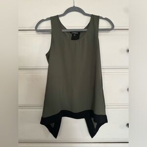 Express | Tank with back cut out detail